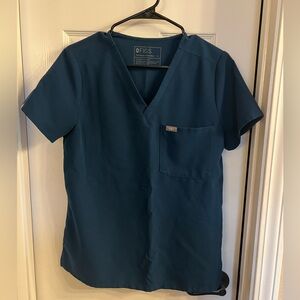 Figs Caribbean deep reef  one pocket scrub top- small